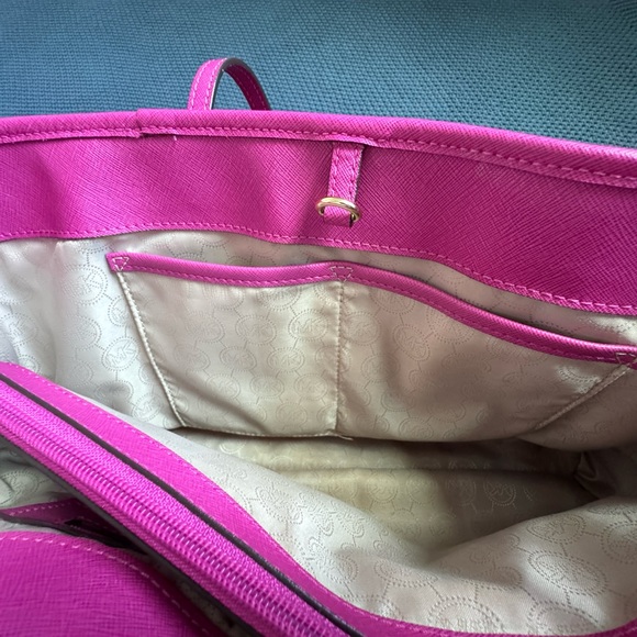 Michael Kors Fuschia Pink Purse - Picture 15 of 16